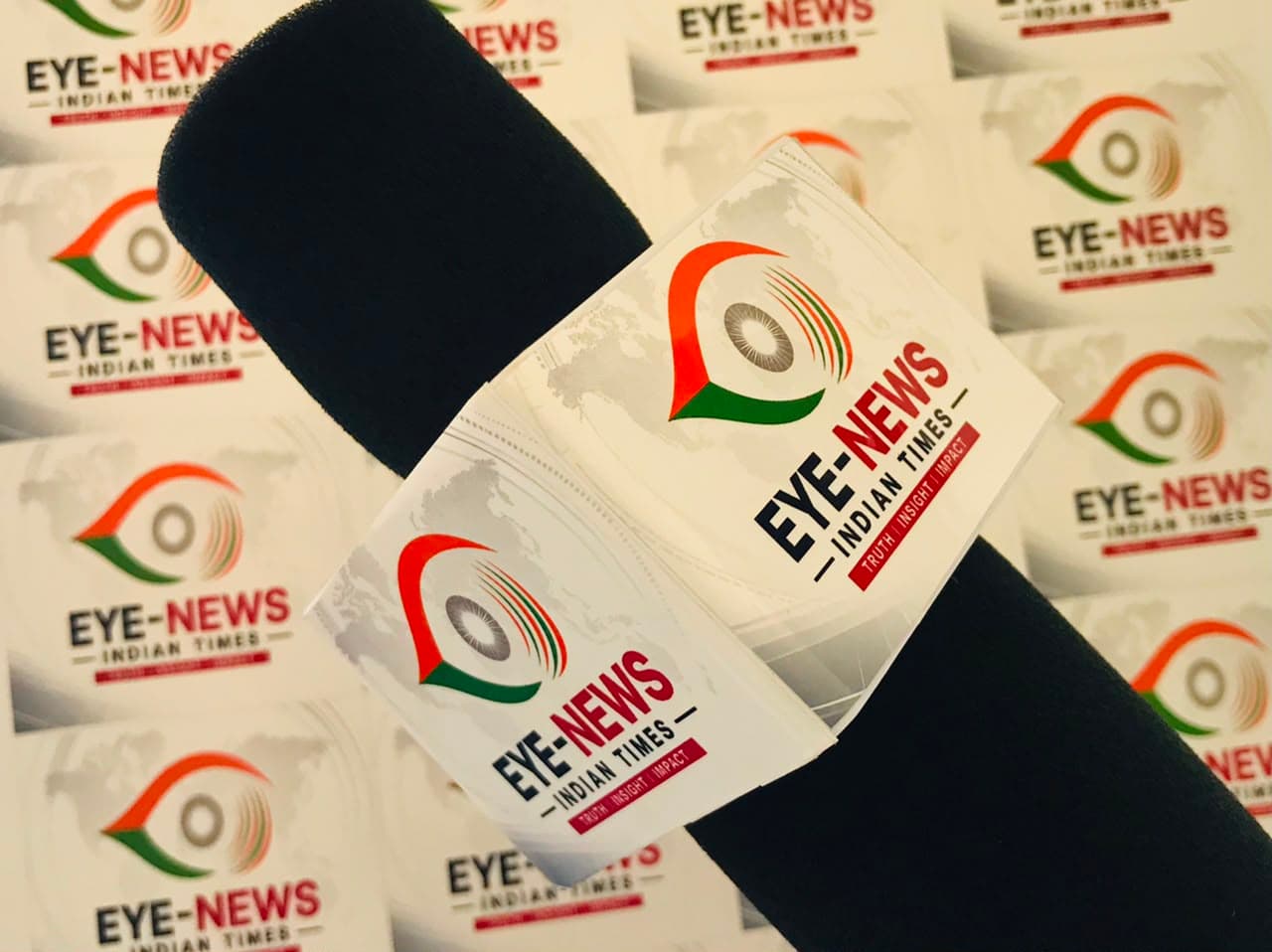 EYE-NEWS INDIAN TIMES branded press mic flag